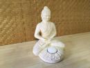 073 Buddha -bílý( na čaj. svíčku) 